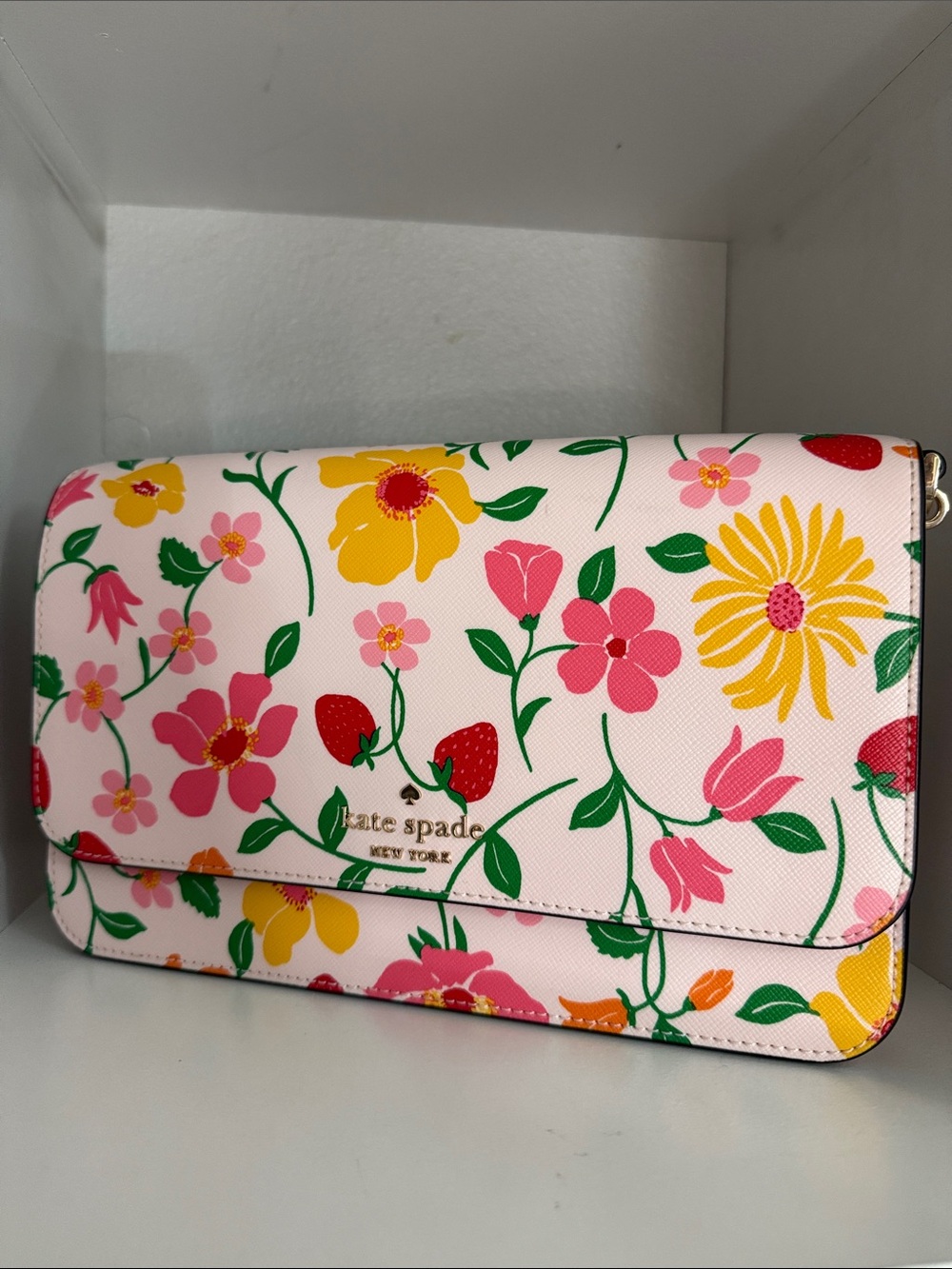 S Kate Spade Madison Flap Convertible Crossbody in Strawberry Garden Printed KG7